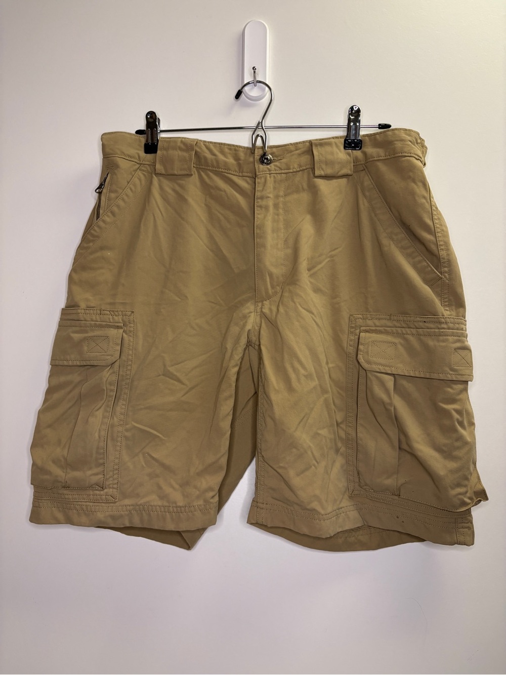 Duluth Trading Co Camel Dry on Fly Relaxed Fit Flex Nylon 9” Cargo Shorts Large
